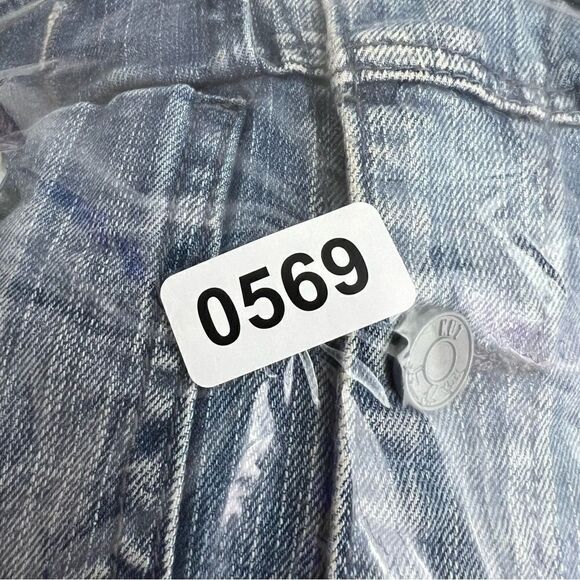 kut from the cloth adult size small cropped denim jacket with pockets - Picture 6 of 6
